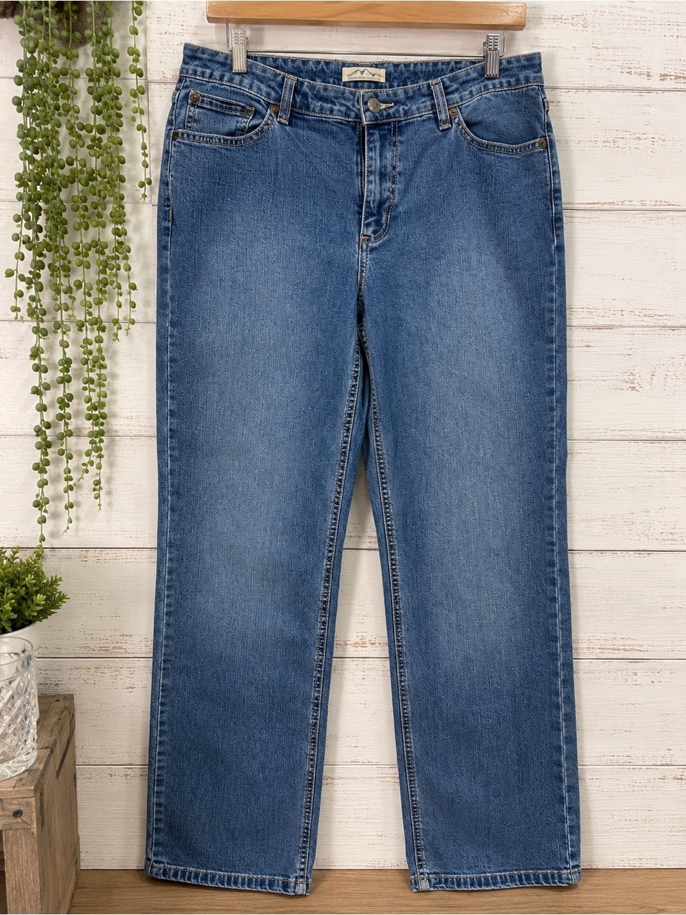 Women’s Classic Blue Denim Jeans - Straight Fit